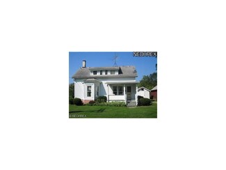 209 S Market St, Jefferson, OH 44047