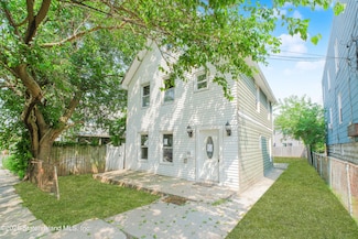 33 South St, Staten Island, NY 10310