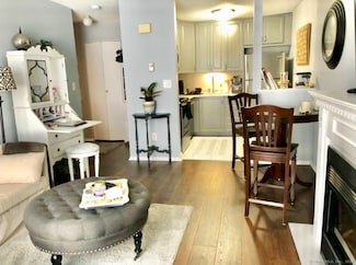 6 Pineview Dr Unit C, Branford, CT 06405