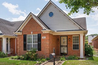 363 Fountain Lake Dr, Memphis, TN 38120