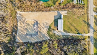 3020 Woodland Ridge Dr, Orange, TX 77632