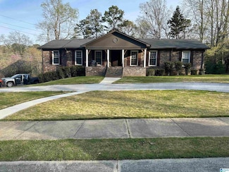 1420 Badham Dr, Vestavia, AL 35216