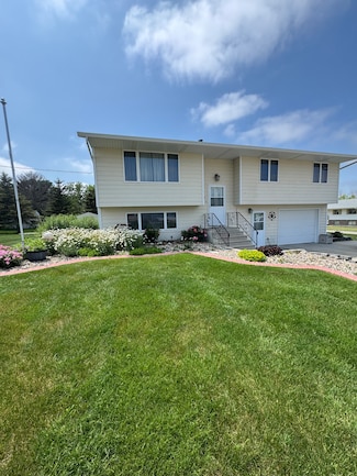 909 Roosevelt St, Winner, SD 57580