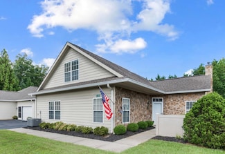 128 Salisbury Cir, Lynchburg, VA 24502