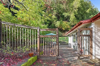 14638 Jomark Ln, Occidental, CA 95465