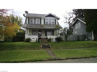 671 W Oregon Ave, Sebring, OH 44672