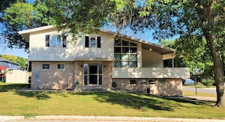 603 S Williams St, Algona, IA 50511
