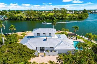 531 72nd St, Holmes Beach, FL 34217