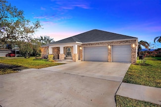 2402 Cumberland Cliff Dr, Ruskin, FL 33570