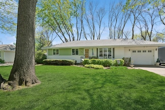 132 104th Ln NW, Coon Rapids, MN 55448