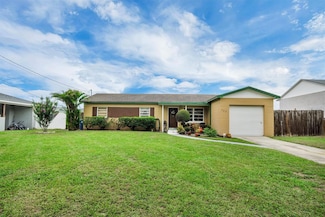 322 NE 9th St, Mulberry, FL 33860