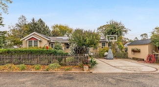 135 Sheridan Dr, Cape May, NJ 08204