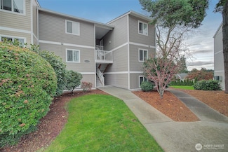 12429 NE 130th Ct Unit G201, Kirkland, WA 98034