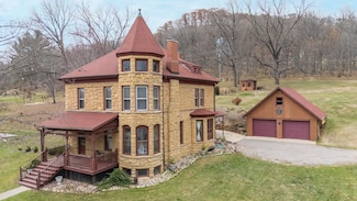932 W Seminary St, Richland Center, WI 53581