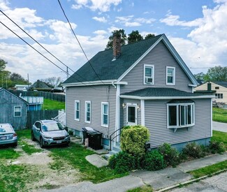 149 Stackhouse St, South Dartmouth, MA 02748