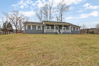 423 S Main St, Byrdstown, TN 38549