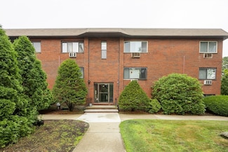28 Faxon St Unit 10, Stoughton, MA 02072