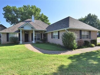 6720 Silver Oak Dr, Tulsa, OK 74107