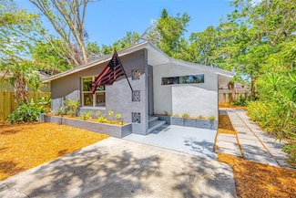 612 Beverly Ave NW, Largo, FL 33770