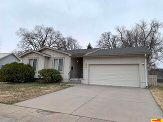 424 E 21st St, Fremont, NE 68025