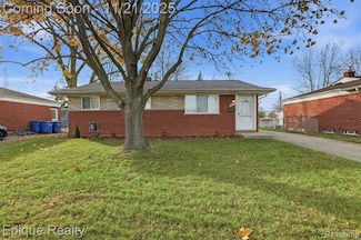 30045 Iroquois Dr, Warren, MI 48088