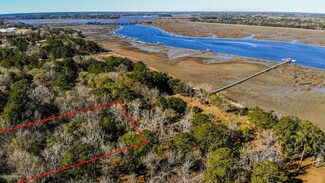 26 Crystal St, Seabrook, SC 29940