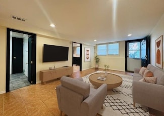 16 Briarwood Rd Unit basement, Jersey City, NJ 07305