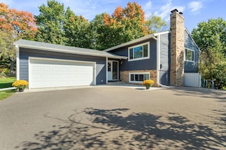 18500 32nd Ave N, Plymouth, MN 55447