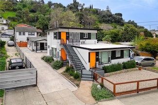 3218 Division St, De Soto, CA 90065
