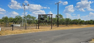 124 Sylas Hayes Loop, Leming, TX 78064