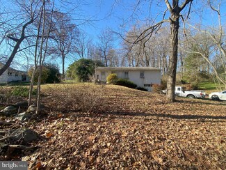 1001 Summit Ave, Schwenksville, PA 19473