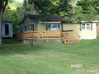 5541 Walt Dr, Honeoye, NY 14471