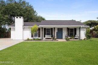 1214 King Henry Dr, Ocean Springs, MS 39564
