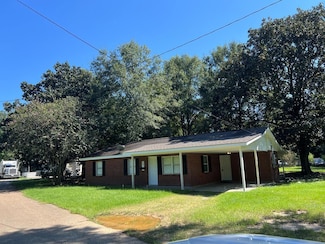 112 Elmer Jackson Rd, Carriere, MS 39426