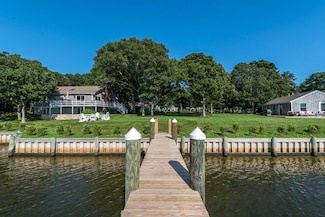 30 Overland Rd, Mashpee, MA 02649