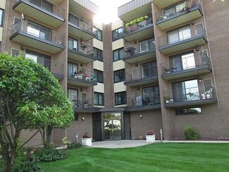 7707 W Irving Park Rd Unit 307, Chicago, IL 60634