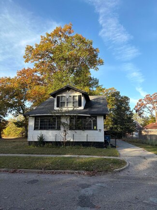 2921 Baker St, Muskegon, MI 49444