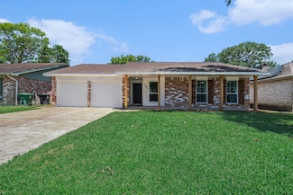 763 Voyager Dr, Houston, TX 77062