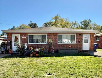 10724 Tropic Dr, Saint Ann, MO 63074