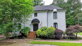 5025 Oak Bluff Ct, Atlanta, GA 30350