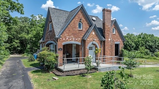 115 12th St SW, Hickory, NC 28602