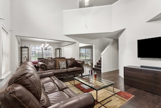 8811 Eastwood Ave, Crossroads, TX 76227