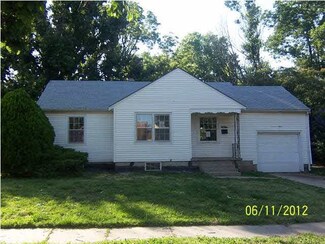1617 N Northeast Pkwy, Wichita, KS 67208