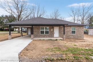 801 Ada St, Muldrow, OK 74948