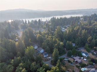 14 XX Price Rd NW, Bremerton, WA 98312