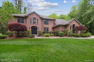 4298 Emu Dr, Pinckney, MI 48169