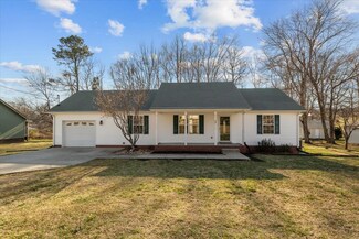 106 Greenbrier St, Dickson, TN 37055