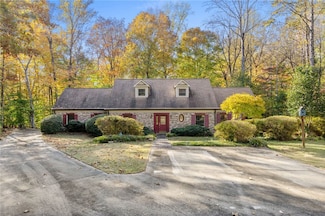 206 Cedar Dale Dr, Central, SC 29630