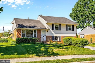 7704 Laurel Ln, Glenside, PA 19038