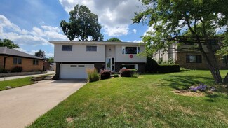 346 N Roselle Rd, Roselle, IL 60172